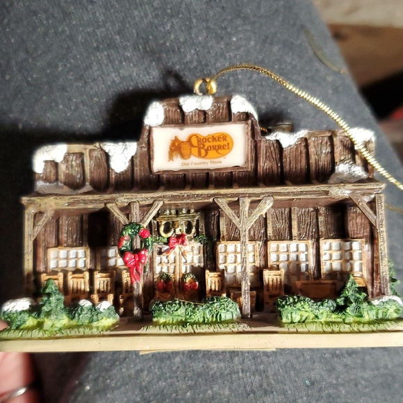 Cracker Barrel Other - Cracker Barrel Rustic Cabin Ornament - Brown and Green